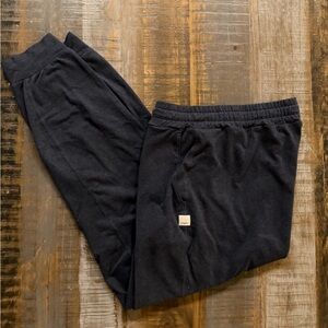 Vuori Performance Joggers - Charcoal Grey